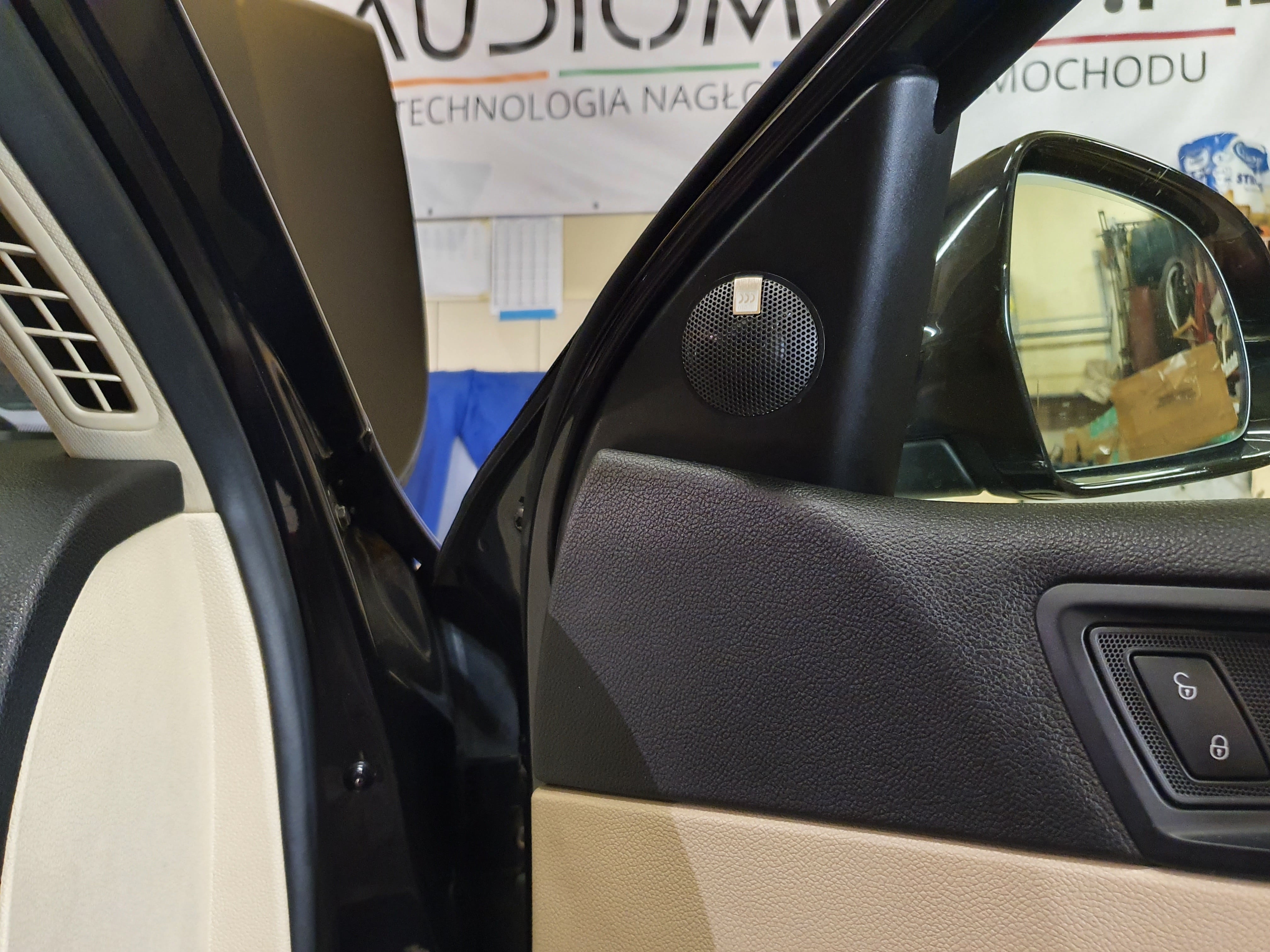 skoda superb car audio