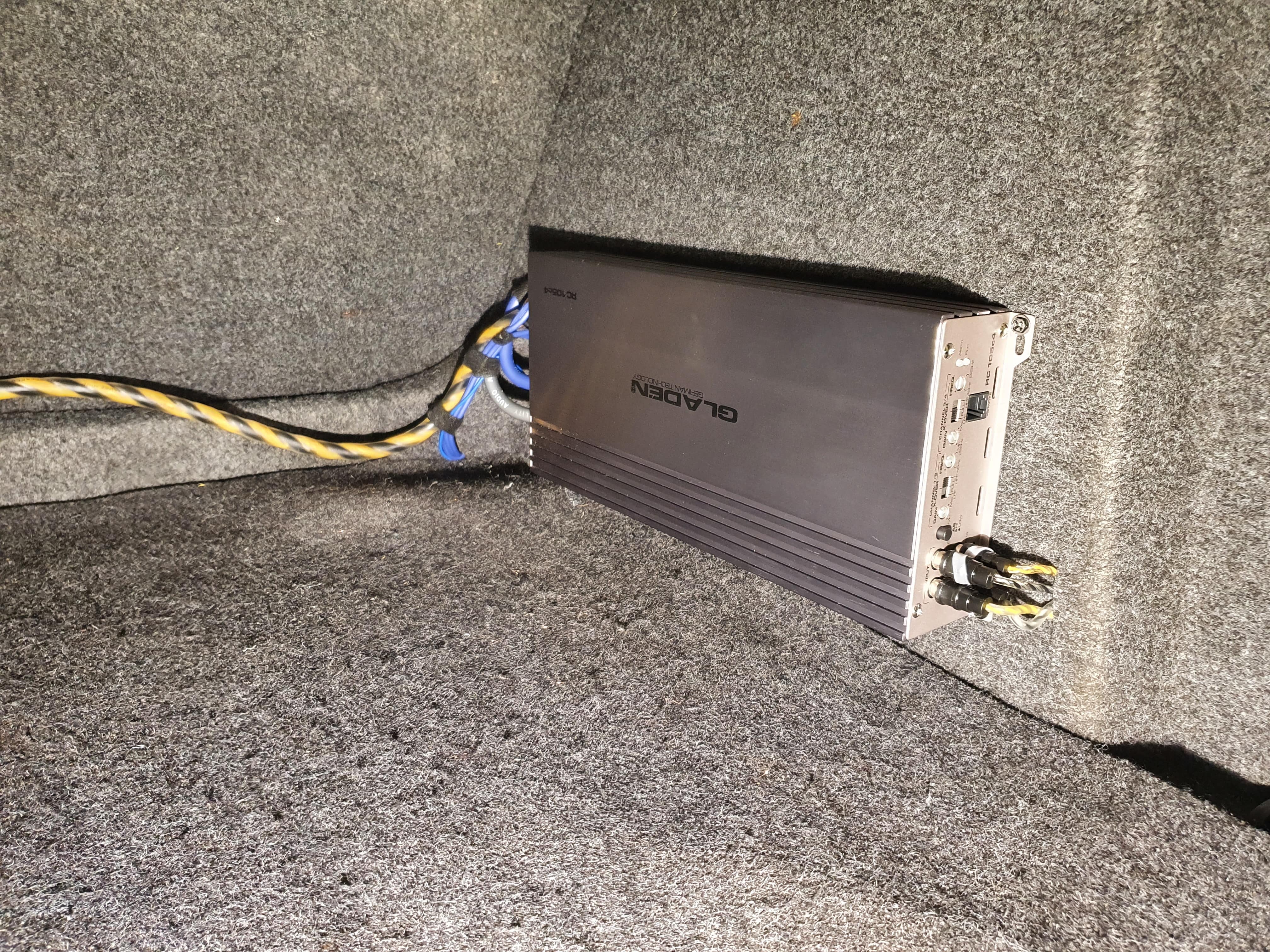 skoda superb car audio